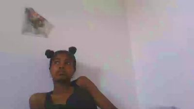 Phaniah live cam on Cam4