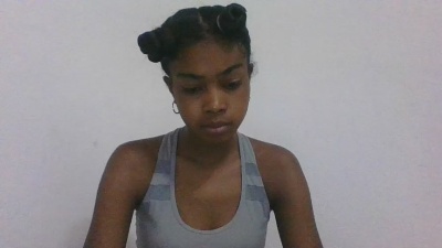 Phaniah live cam on Cam4