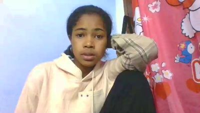 Phaniah live cam on Cam4