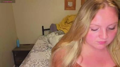 Phatassblond live cam on Cam4