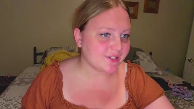 Phatassblond live cam on Cam4