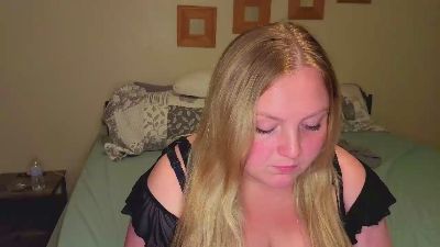 Phatassblond live cam on Cam4