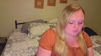 Phatassblond live cam on Cam4