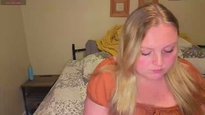 Phatassblond live cam on Cam4