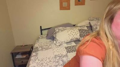 Phatassblond live cam on Cam4