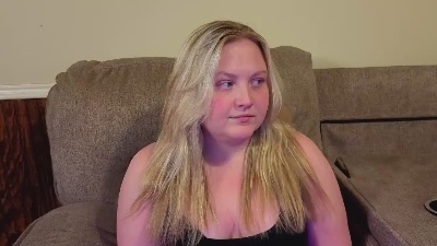 Phatassblond live cam on Cam4