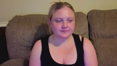 Phatassblond live cam on Cam4