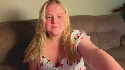 Phatassblond live cam on Cam4