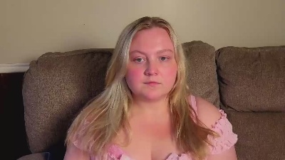 Phatassblond live cam on Cam4