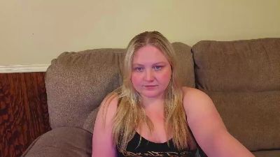 Phatassblond live cam on Cam4