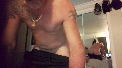 PhifeDog live cam on Cam4