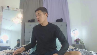 PhillipCox live cam on Cam4