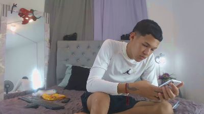 PhillipCox live cam on Cam4