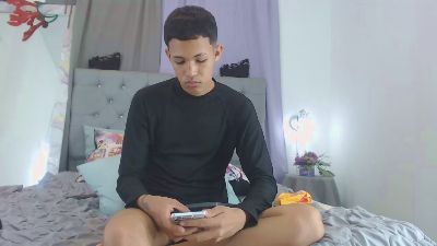 PhillipCox live cam on Cam4