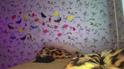 PhyllisHoetger live cam on Cam4