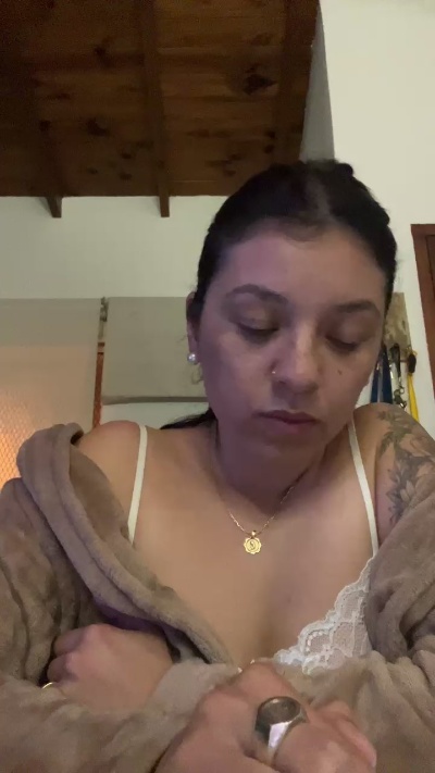 Pia_pilar1 live cam on Cam4