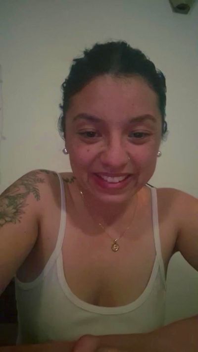 Pia_pilar1 live cam on Cam4