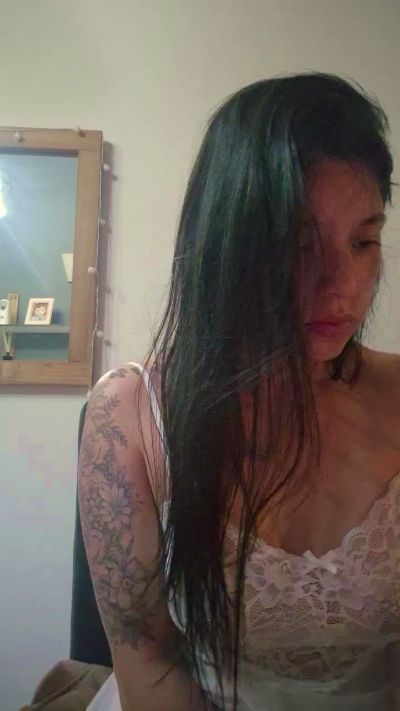 Pia_pilar1 live cam on Cam4