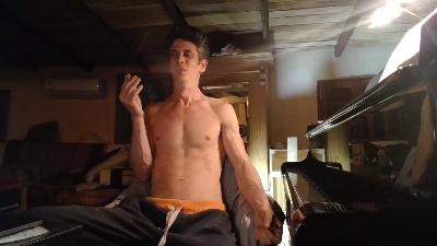 PianoTobe live cam on Cam4