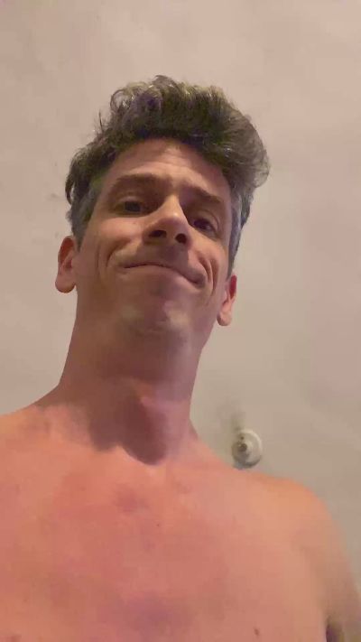 PianoTobe live cam on Cam4