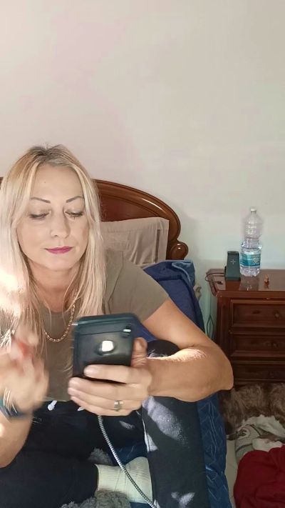 Piedisexy81 live cam on Cam4