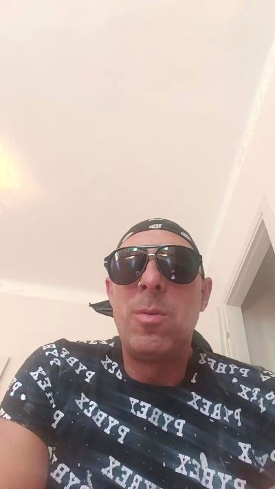 Piedisuper76 live cam on Cam4
