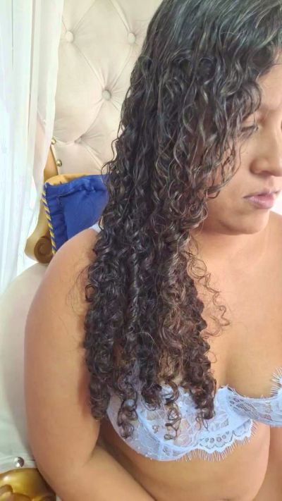 PieldeChocolate live cam on Cam4