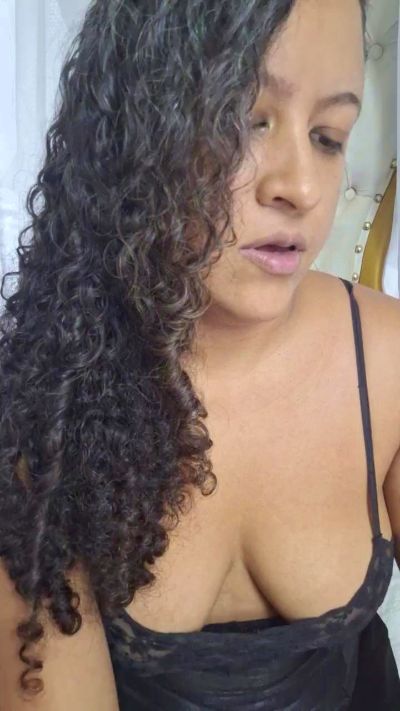 PieldeChocolate live cam on Cam4