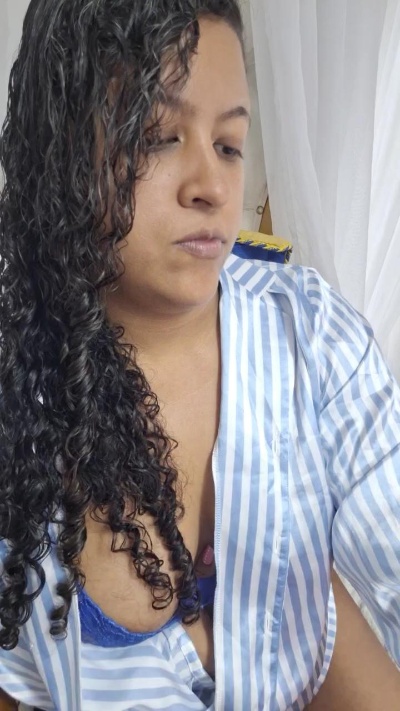 PieldeChocolate live cam on Cam4