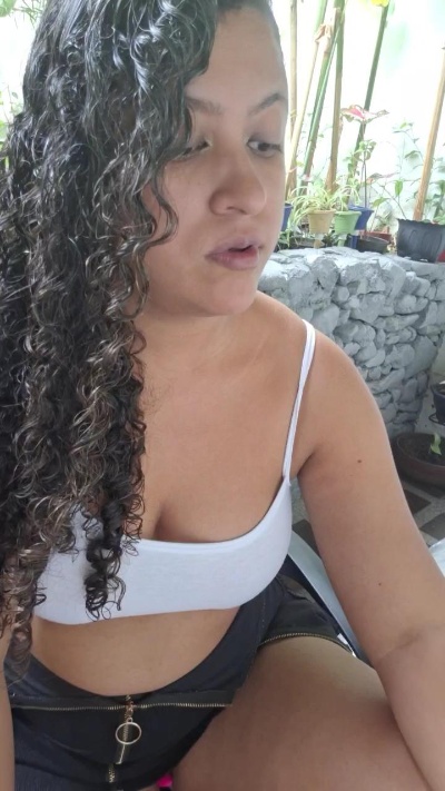 PieldeChocolate live cam on Cam4
