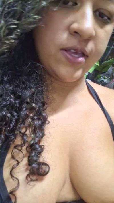 PieldeChocolate live cam on Cam4