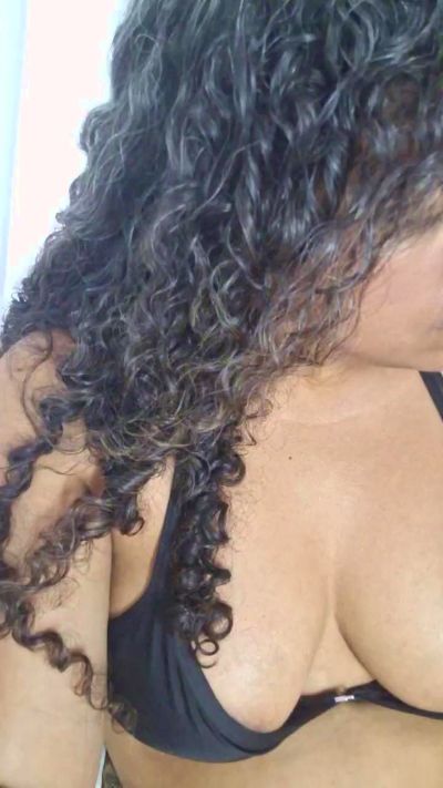 PieldeChocolate live cam on Cam4