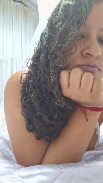 PieldeChocolate live cam on Cam4