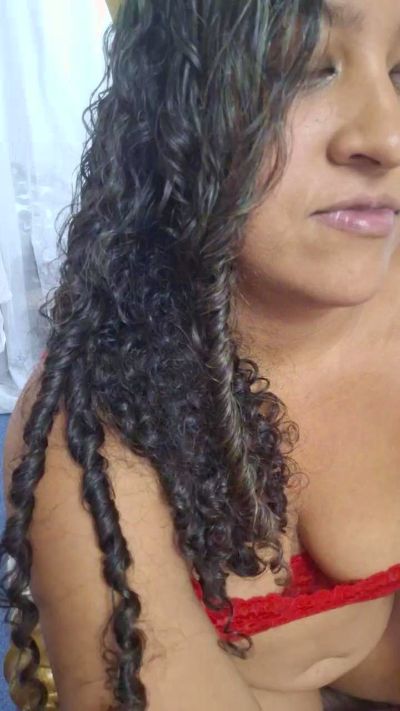 PieldeChocolate live cam on Cam4