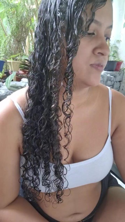 PieldeChocolate live cam on Cam4