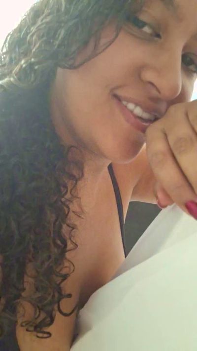PieldeChocolate live cam on Cam4
