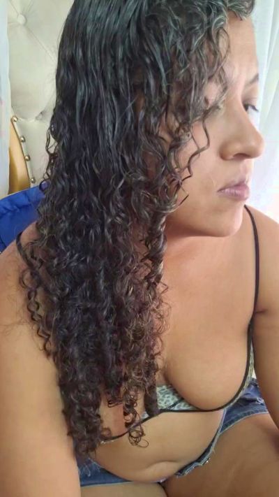 PieldeChocolate live cam on Cam4