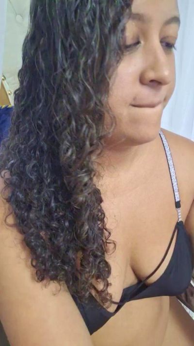 PieldeChocolate live cam on Cam4