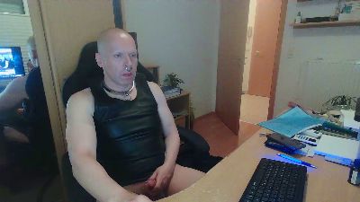 Piercing888 live cam on Cam4
