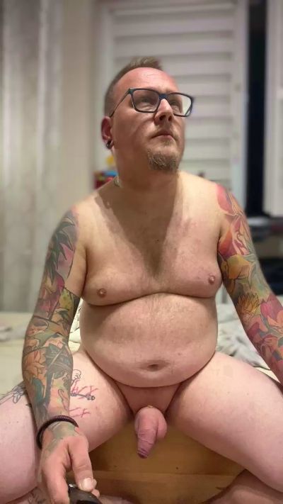 PierreNaked89 live cam on Cam4
