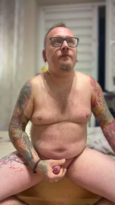 PierreNaked89 live cam on Cam4