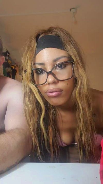 Pierreali live cam on Cam4