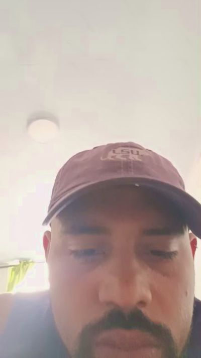Pigboyscol live cam on Cam4