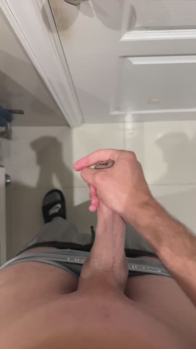 Pijon222 live cam on Cam4