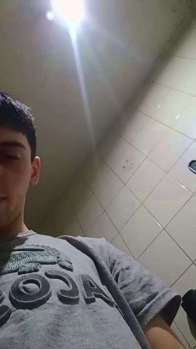 Pijota1997 live cam on Cam4