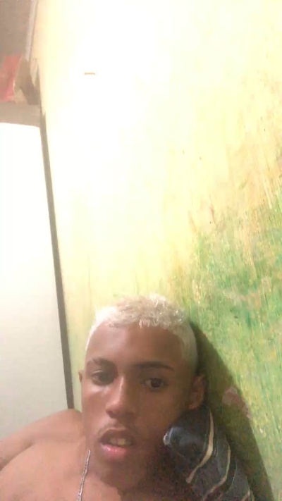 Pikenosexy live male webcam from Brazil