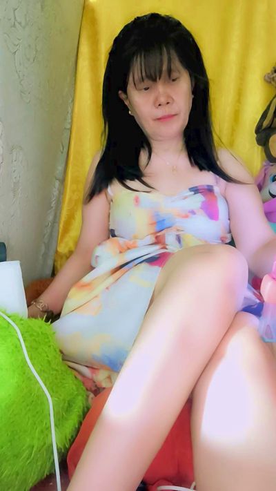 PinayDollhottie live cam on Cam4