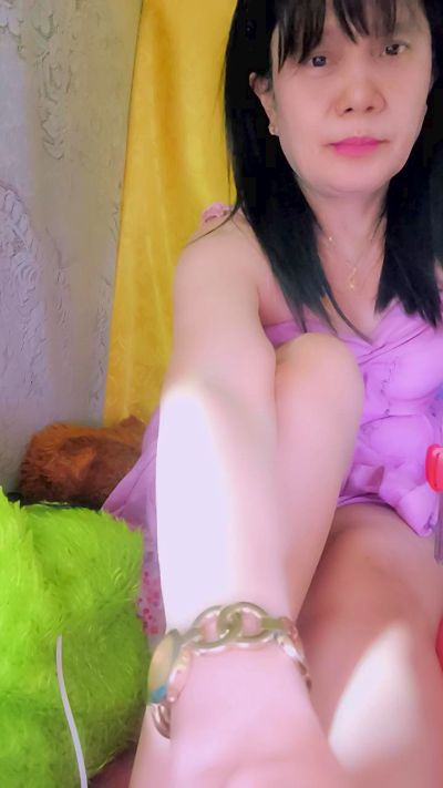 PinayDollhottie live cam on Cam4