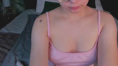 Pink_Freya live cam on Cam4