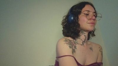 Pink_Trinity live cam on Cam4